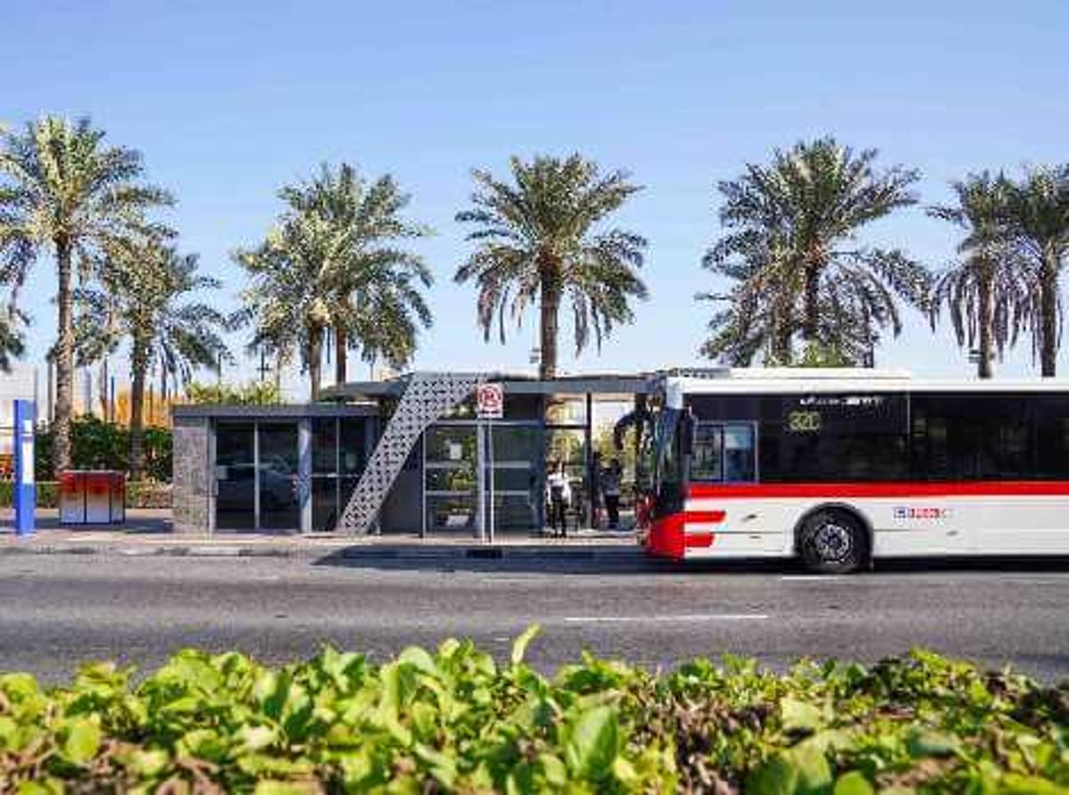 Dubai's Hydrogen Bus Initiative: Pioneering Sustainable Transportation in the Desert City