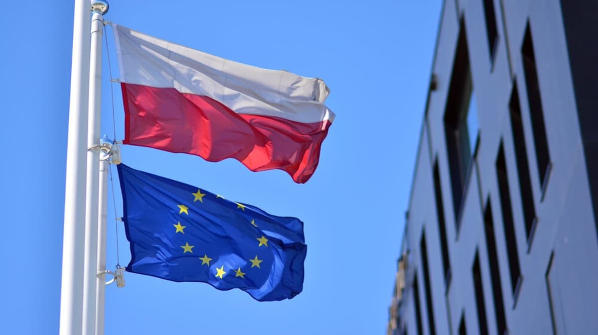 Poland's Transition to Net Zero: Accelerating Renewable Energy Investment